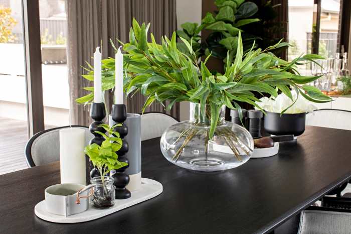 Simple dining table decor