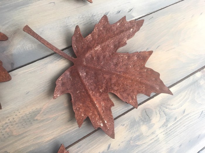 Leaves metal wall decor